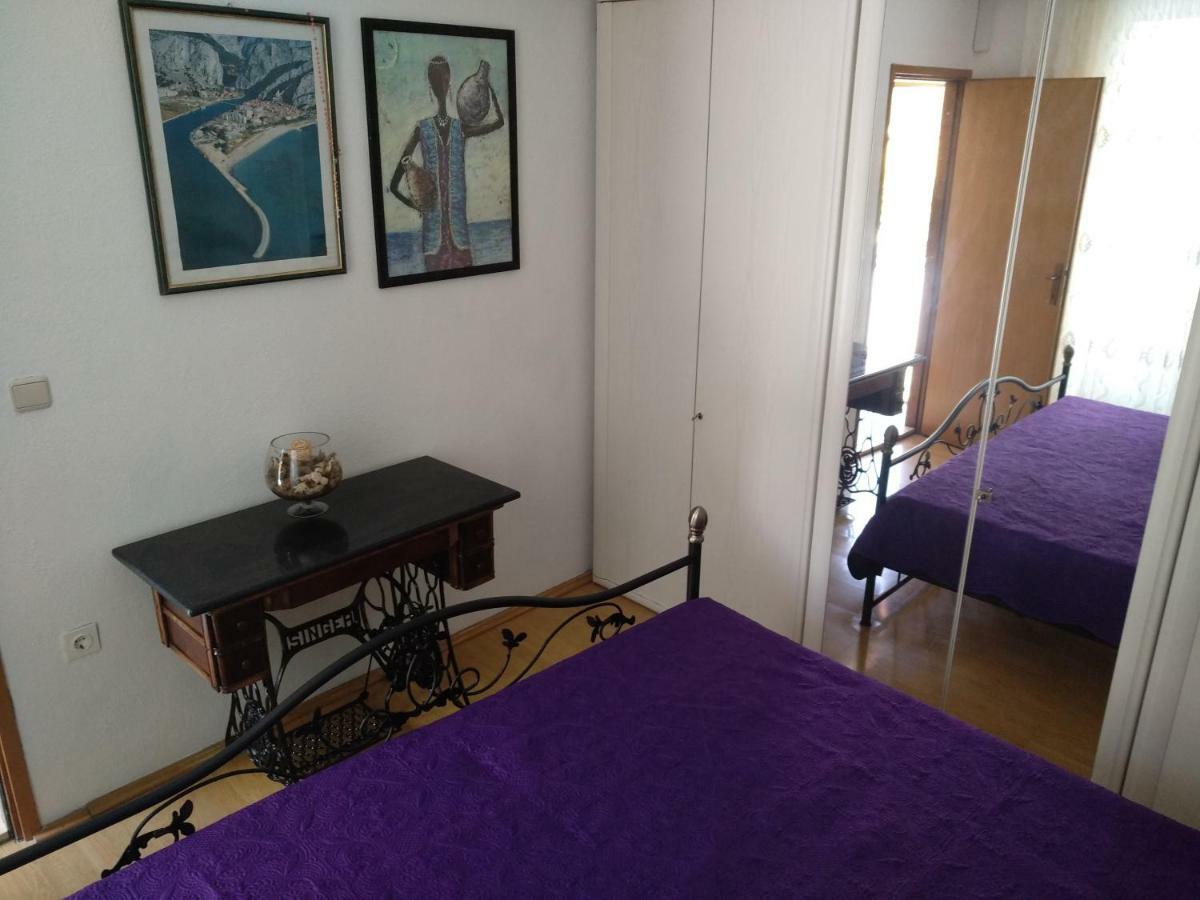 Apartment Romic Omis Exterior photo